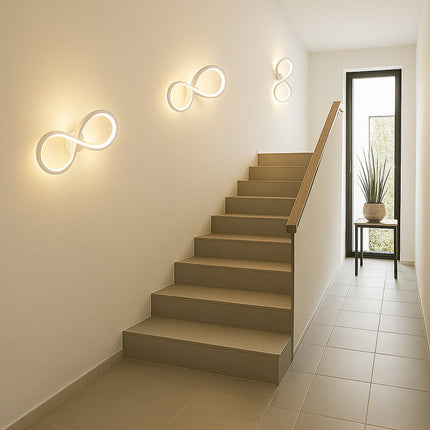 Applique a led da parete a forma di infinito 10 Watt tecnologia CCT