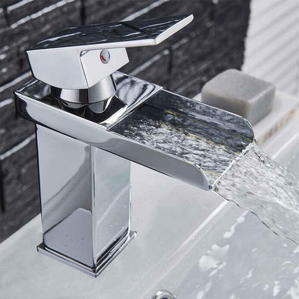 Miscelatore a cascata cromato da lavabo per bagno canna alta o bassa leva monocomando rubinetto per lavandino moderno modello cascata silver - enzoled