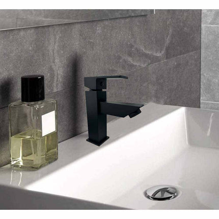 Rubinetto per bagno ultra moderno di forma quadrata miscelatore orientabile lavabo nero opaco modello Firenze - enzoled