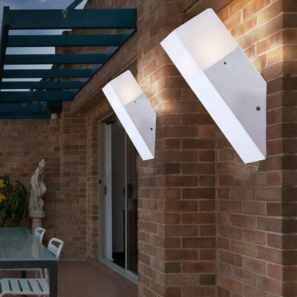 Applique a muro oblique per esterno con attacco E27 in alluminio lampada da parete per balcone terrazzo facciata casa IP44 - enzoled