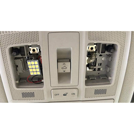 Luci pannello 12 led interno auto smd luce fredda 6000k per interni auto tettuccio 2 watt alimentazione 12 v adattatore t10 - enzoled