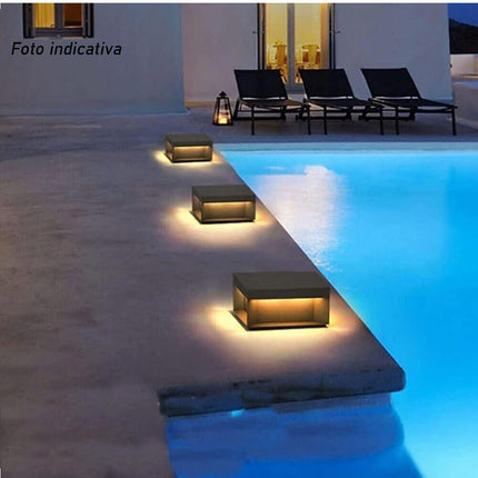 Faretto led 10 watt con pannello solare a cubo applique da parete segnpasso da terra tecnologia cct per esterno IP65 - enzoled