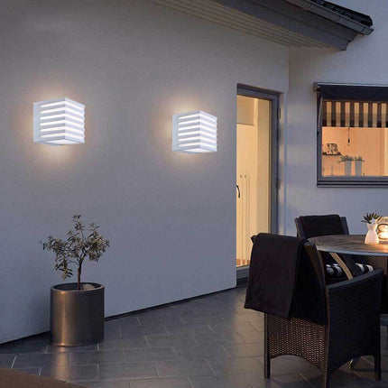 Applique da muro per esterno a led 10 watt lampada decorativa a strisce cubo bianco da parete per facciata balcone terrazzo IP54 - enzoled