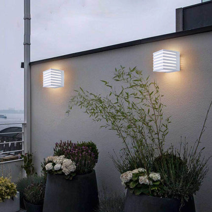 Applique da muro per esterno a led 10 watt lampada decorativa a strisce cubo bianco da parete per facciata balcone terrazzo IP54 - enzoled