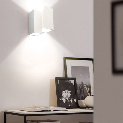Applique da parete in gesso 2 cubi doppia emissione up e down lampada contemporanea con attacco g9 - enzoled
