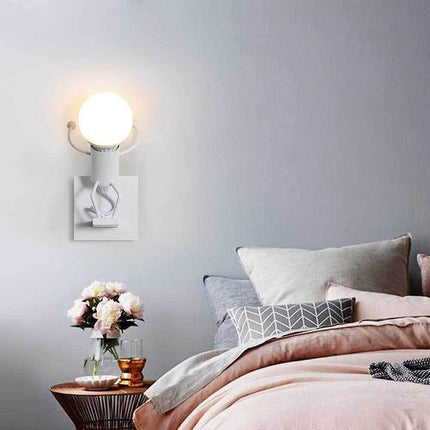 Applique da parete decorativo a forma di omino lampada da muro in metallo attacco E27 arredo casa - enzoled