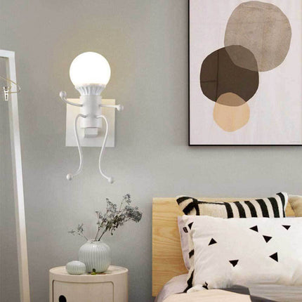 Applique da parete decorativo a forma di omino lampada da muro in metallo attacco E27 arredo casa - enzoled