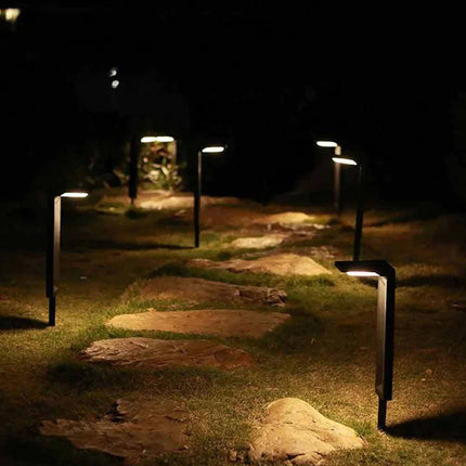 Lampione con picchetto e pannello solare 30 led lampada da giardino 6 watt sensore crepuscolare impermeabile IP65 - enzoled