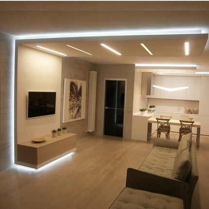 Striscia led 2835 strip flessibile da 5 metri bobina adesiva 600 led smd per interno e esterno IP55 enzoled