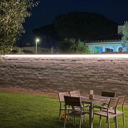 Striscia led 2835 strip flessibile da 5 metri bobina adesiva 600 led smd per interno e esterno IP55 enzoled