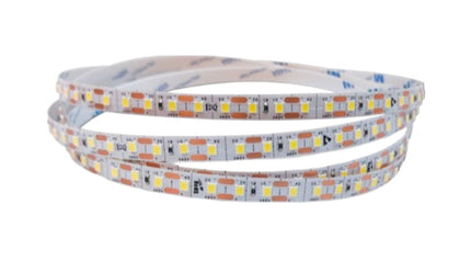 STRISCE LED/2835/120D/24V/3000K/5MStrisce LED 24V 3000K (calda) - 5m 120 LED/m, PVC flessibile - Illuminazione a luce calda enzoled