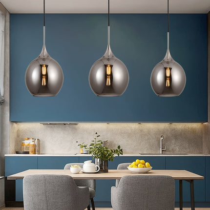 Lampadario a sospensione di design con sfera in vetro attacco E27