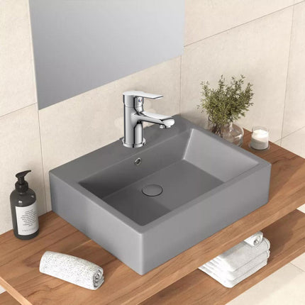 Rubinetto per bagno moderno miscelatore orientabile per lavabo  in ottone cromato lucido modello Roll - enzoled