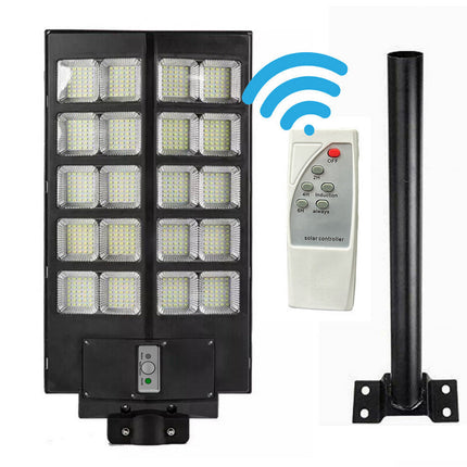 Lampione faro pannello solare 2400W con palo sensore di passaggio IP66