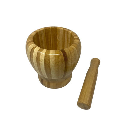 Mortaio con pestello in legno a strisce per pesto utensile da cucina