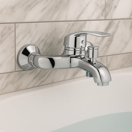 Rubinetto per vasca da bagno a parete in ottone cromato modello Napoli