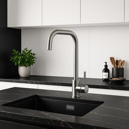 Rubinetto per lavello da cucina a canna quadrata cromato satinato enzoled