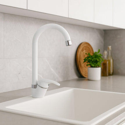 Rubinetto da cucina canna alta orientabile moderno bianco opaco