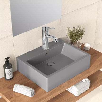 Rubinetto miscelatore per lavabo da bagno a canna alta moderno per lavandino modello Pisa - enzoled