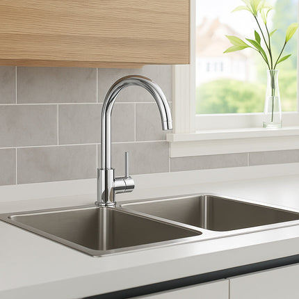 Rubinetto da cucina canna alta orientabile moderno lucido