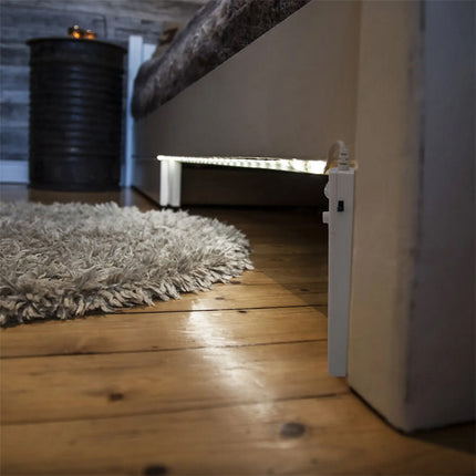 Striscia led con sensore di movimento a infrarossi 3 watt a batteria da 1 metro luce naturale 4000k strip adesiva - enzoled