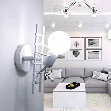 Applique da parete decorativo a forma di omino sulla scala lampada da muro in metallo attacco E27 arredo casa soggiorno - enzoled
