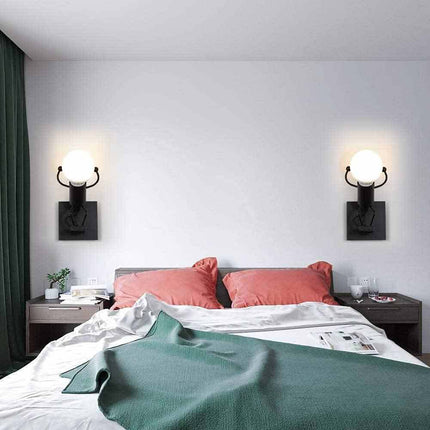 Applique da parete decorativo a forma di omino lampada da muro in metallo attacco E27 arredo casa - enzoled