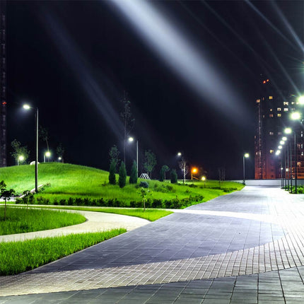 Faro lampione stradale ultra slim a led 100 watt inclinabile 90° a luce fredda 6500k IP65 - enzoled