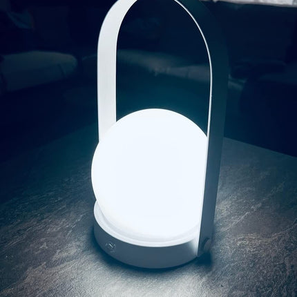 Lampada a led da tavolo ricaricabile portatile lume da comodino tre colorazione di luce calda fredda e naturale - enzoled